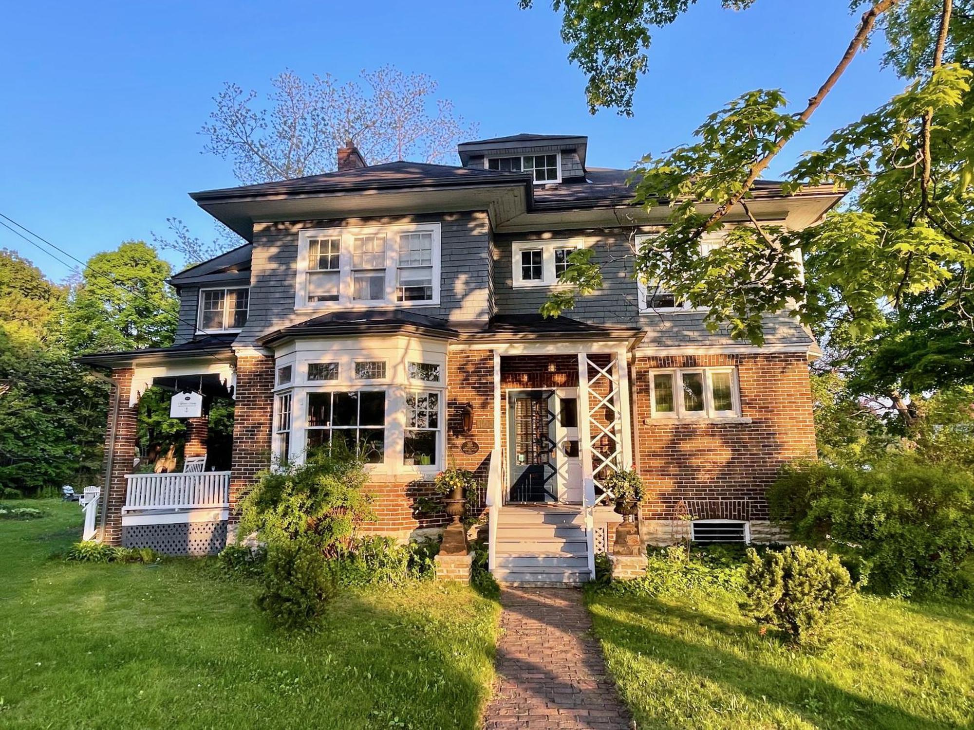 The Captain'S House Heritage Bed & Breakfast Midland Exterior photo